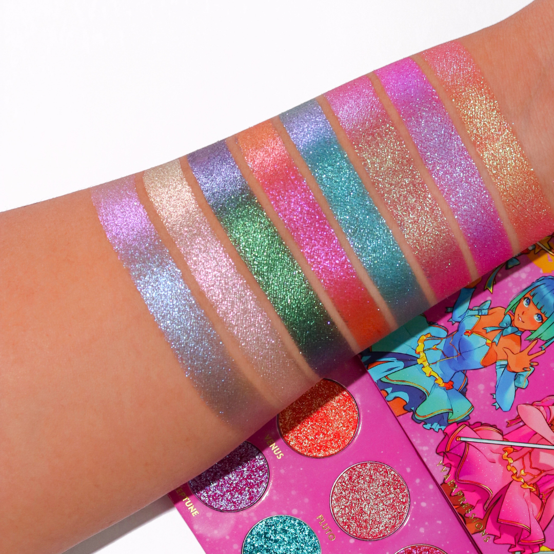 The "Viral Magical Guardian Glitter palette " features Eight super sparkly and dazzling duochrome shades that color shift into two colors. This Glitter palette is in pink packaging and features an orange duochrome eyeshadow, a pink and purple duo chrome eyeshadow, a blue duochrome eyeshadow, a green duochrome eyeshadow, a purple duochrome eyeshadow, a white duochrome eyeshadow. This Glitter duochrome eyeshadow palette is the best glitter palette on the market. Glitter palette, Glitter eyeshadow